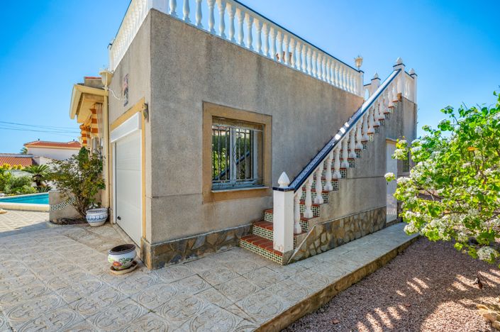 Image No.33-2 Bed Villa for sale