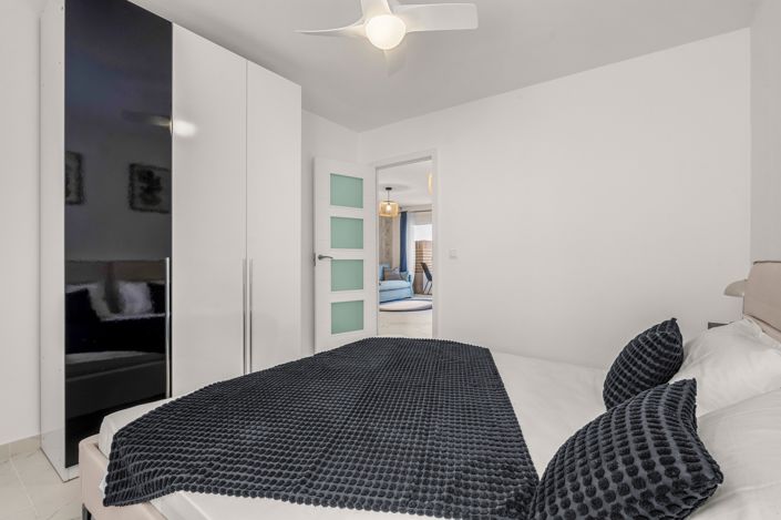 Image No.20-3 Bed Apartment for sale