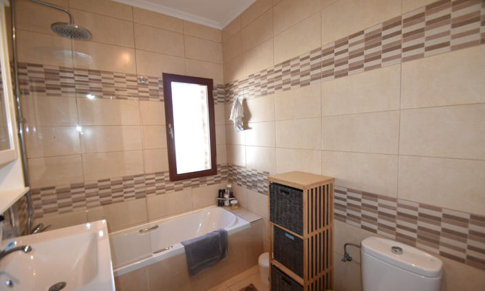 Image No.15-3 Bed Villa for sale