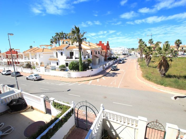 Image No.25-2 Bed Apartment for sale