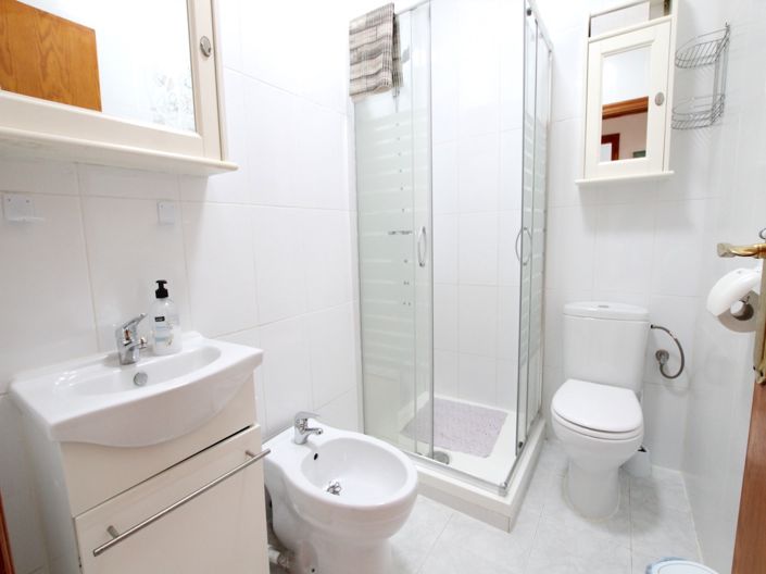 Image No.14-2 Bed Bungalow for sale