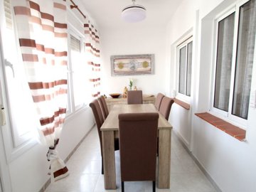 49400_charming_two_bedroom_bungalow_with_great_outdoor_space_040326145703_img_3326