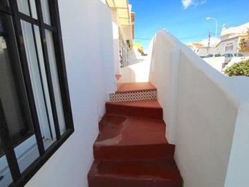 49412_delightful_two_bedroom_bungalow_boasting_salt_lake_and_sea_views_090326133531_img_3367