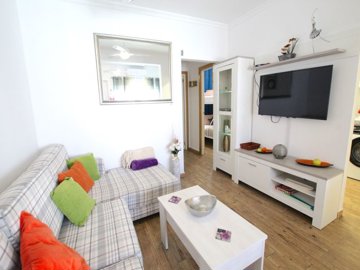 49412_delightful_two_bedroom_bungalow_boasting_salt_lake_and_sea_views_090326133530_img_3385