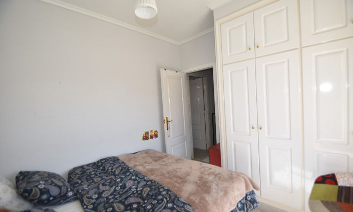 Image No.13-2 Bed Property for sale