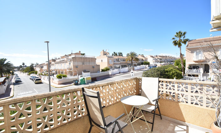 Image No.17-2 Bed Property for sale