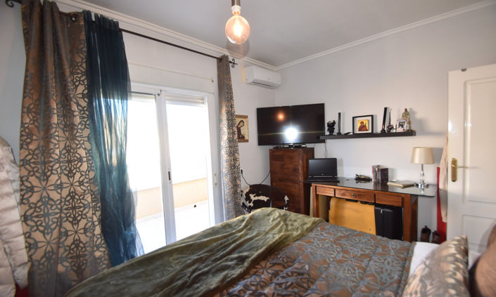 Image No.18-2 Bed Property for sale