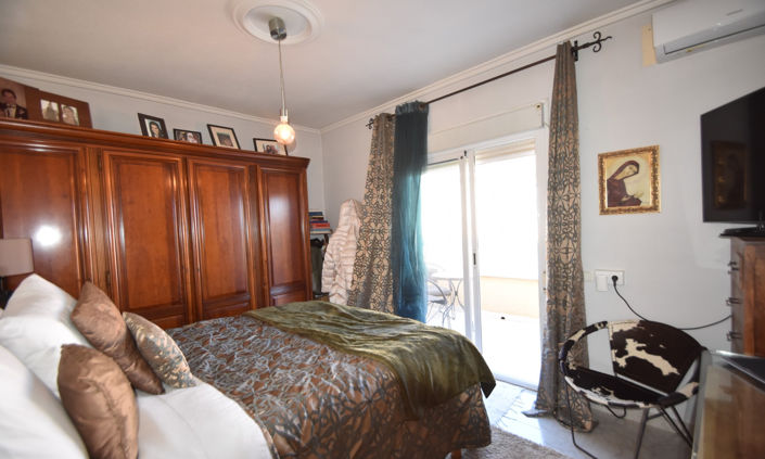 Image No.19-2 Bed Property for sale