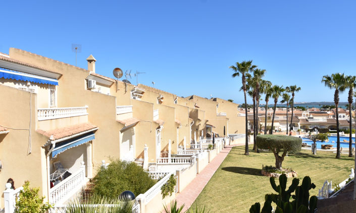 Image No.21-2 Bed Property for sale