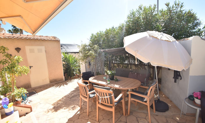 Image No.25-2 Bed Property for sale