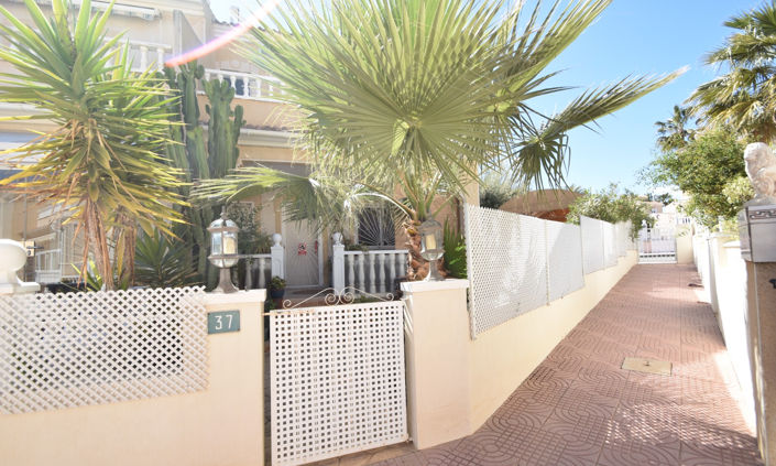 Image No.31-2 Bed Property for sale