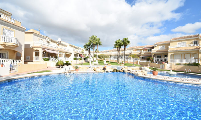 Image No.32-2 Bed Property for sale