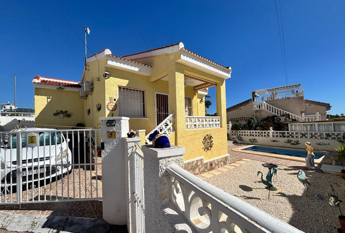 Image No.25-2 Bed Villa for sale