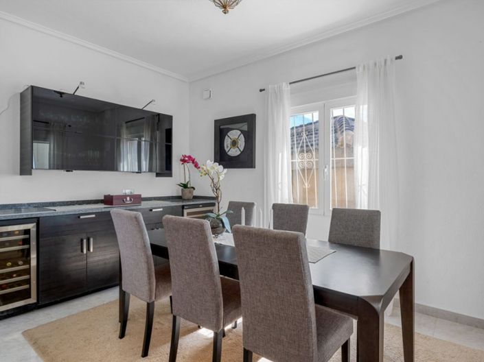 Image No.13-4 Bed Villa for sale