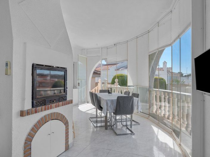 Image No.18-4 Bed Villa for sale