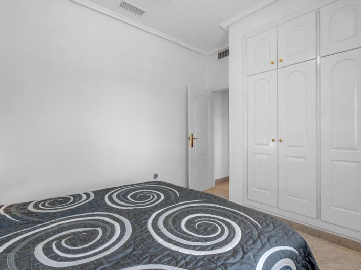 Image No.29-4 Bed Villa for sale