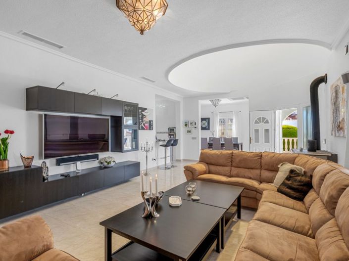 Image No.3-4 Bed Villa for sale