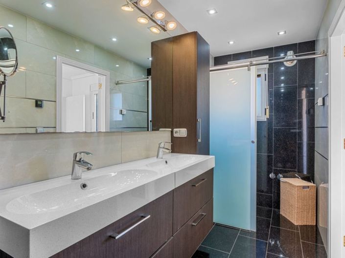 Image No.34-4 Bed Villa for sale