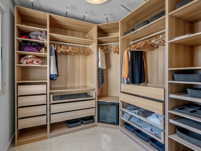 Image No.36-4 Bed Villa for sale