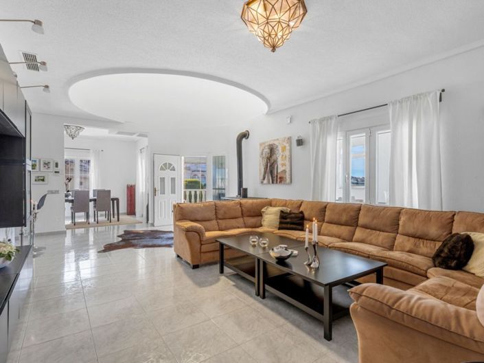 Image No.4-4 Bed Villa for sale