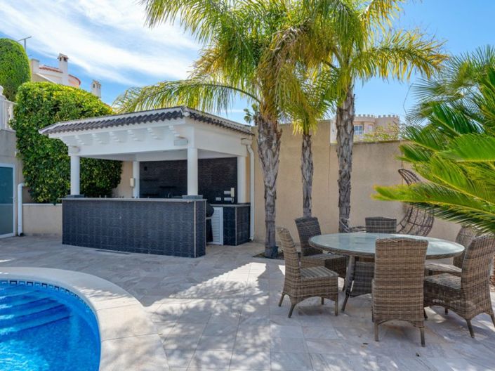 Image No.52-4 Bed Villa for sale