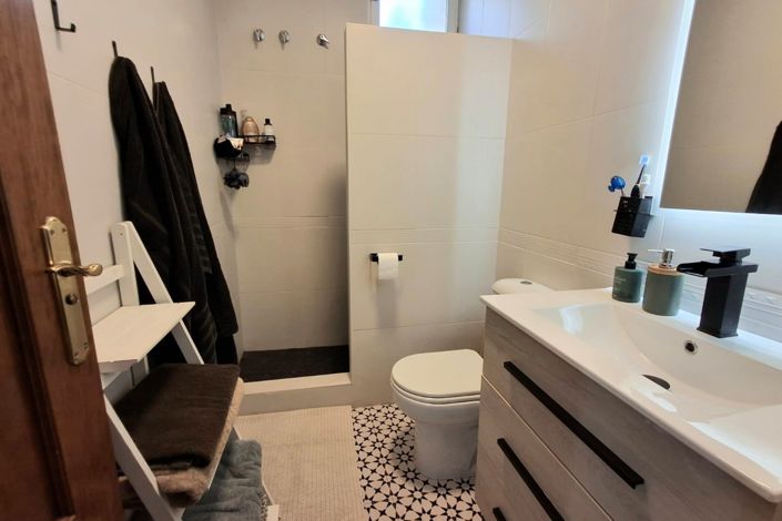 Image No.22-4 Bed Villa for sale