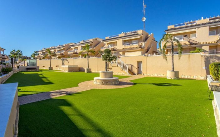 Image No.48-3 Bed Townhouse for sale