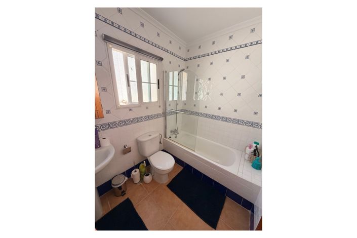 Image No.16-3 Bed Townhouse for sale