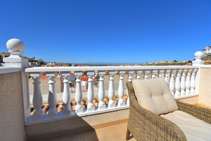 Image No.21-2 Bed Property for sale