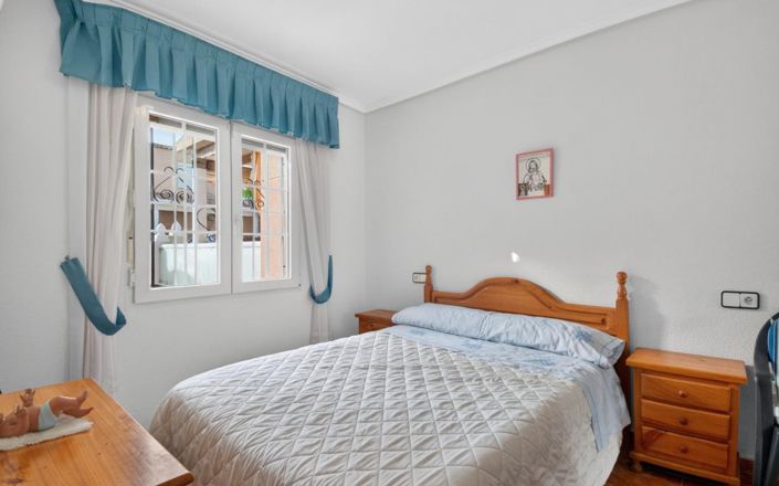 Image No.10-3 Bed Townhouse for sale