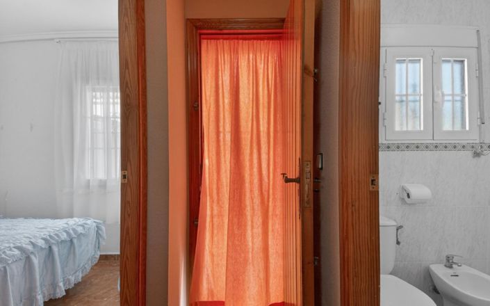 Image No.13-3 Bed Townhouse for sale