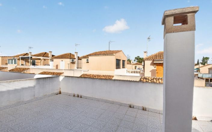 Image No.16-3 Bed Townhouse for sale