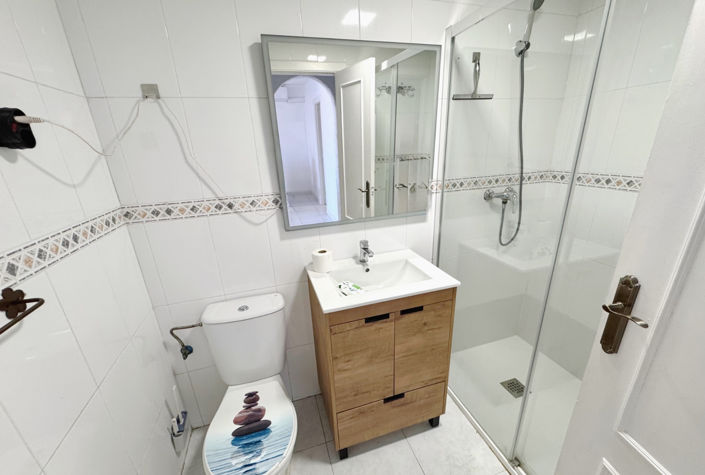 Image No.19-2 Bed Apartment for sale