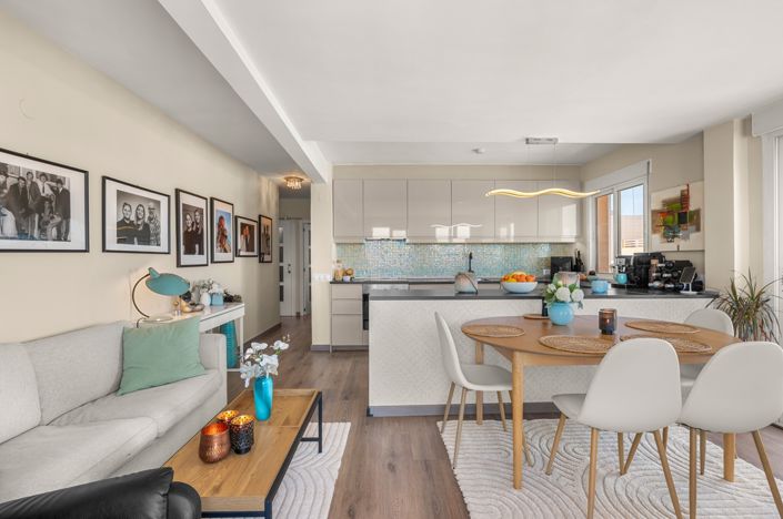 Image No.12-2 Bed Apartment for sale