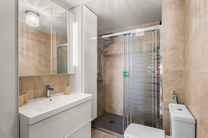 Image No.20-2 Bed Apartment for sale