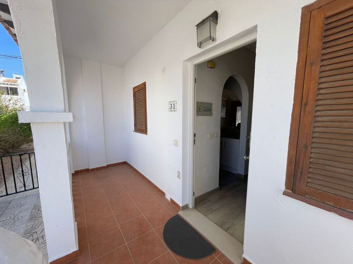 Image No.21-2 Bed Townhouse for sale