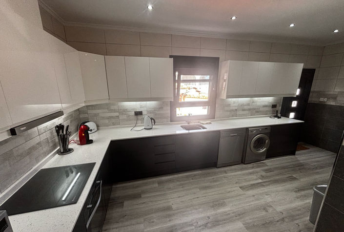 Image No.10-4 Bed Villa for sale