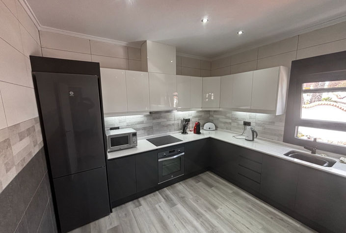 Image No.11-4 Bed Villa for sale