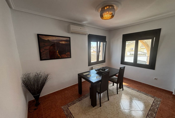 Image No.12-4 Bed Villa for sale