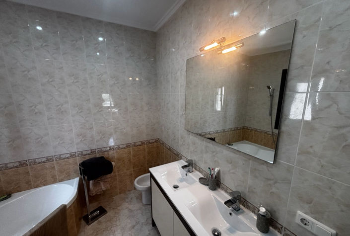 Image No.24-4 Bed Villa for sale