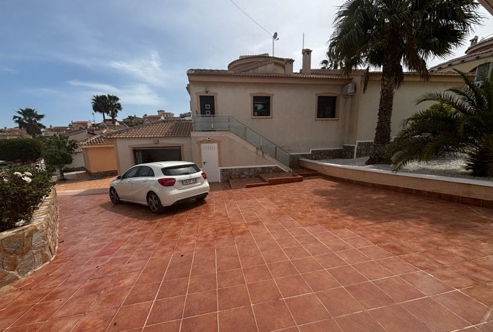 Image No.34-4 Bed Villa for sale