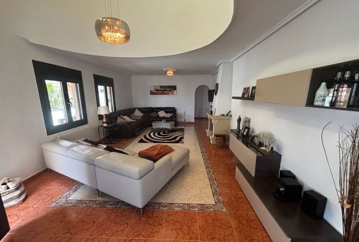 Image No.6-4 Bed Villa for sale