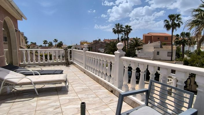 Image No.17-4 Bed Villa for sale