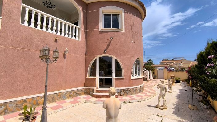 Image No.25-4 Bed Villa for sale