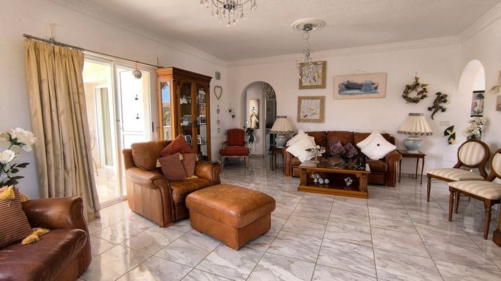 Image No.6-4 Bed Villa for sale