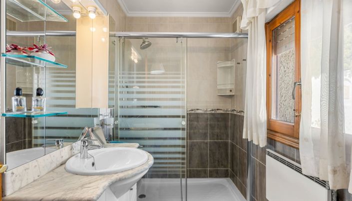 Image No.17-4 Bed Villa for sale