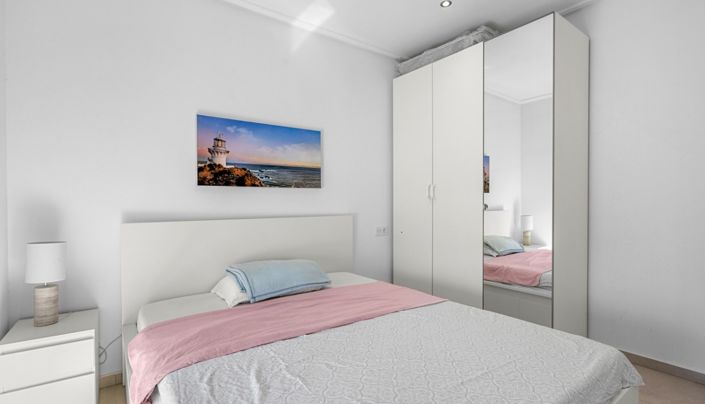 Image No.25-4 Bed Villa for sale