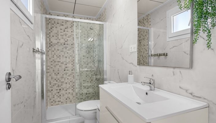 Image No.26-4 Bed Villa for sale