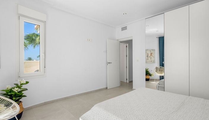 Image No.29-4 Bed Villa for sale