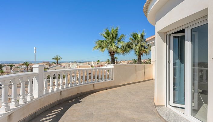 Image No.31-4 Bed Villa for sale